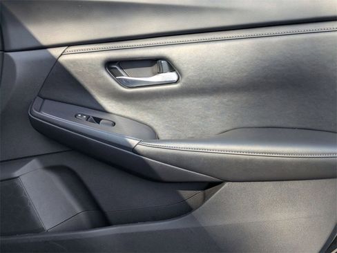 Used 2024 Nissan Sentra SV image 32