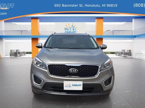 Used 2017 Kia Sorento AWD w/ LX Convenience Package image 10