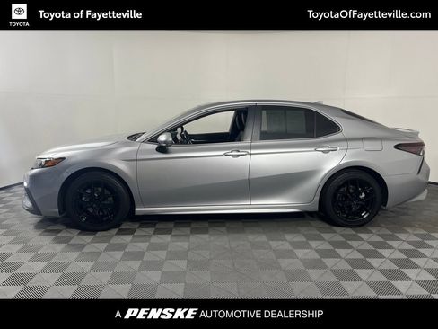 Used 2023 Toyota Camry SE FWD image 12