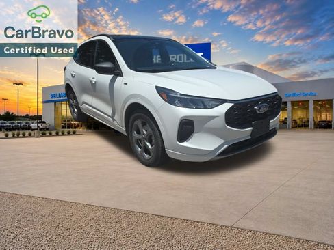 Used 2023 Ford Escape ST-Line w/ Tech Pack #1 AWD/4WD image 10