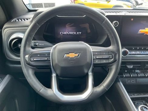 Used 2023 Chevrolet Colorado LT w/ LT Convenience Package III AWD/4WD image 3