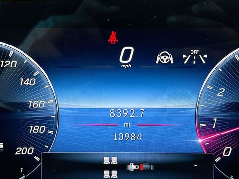 Used 2025 Mercedes-Benz GLS 63 AMG 4MATIC image 23