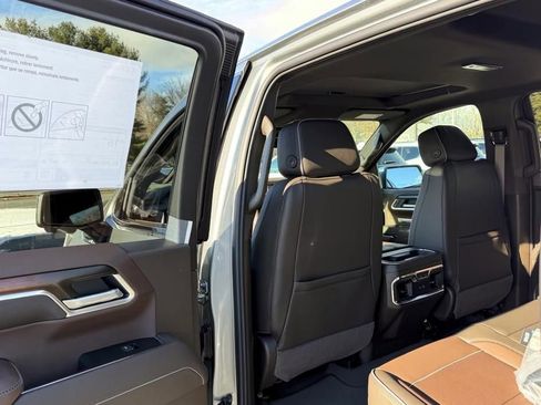New 2026 GMC Sierra 1500 Denali AWD/4WD image 9