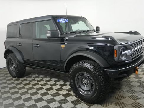 Certified 2024 Ford Bronco Badlands AWD/4WD image 2