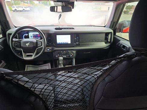 Used 2023 Ford Bronco Black Diamond image 14
