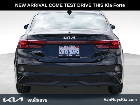 Used 2024 Kia Forte LXS w/ LXS Technology Package FWD image 4