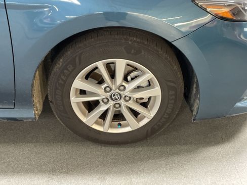Used 2025 Toyota Camry LE w/ Convenience Package FWD image 5