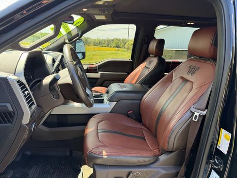 Used 2019 Ford F450 King Ranch w/ King Ranch Ultimate Package AWD/4WD image 28