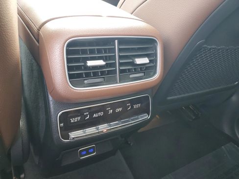 Certified 2025 Mercedes-Benz GLS 450 4MATIC image 8