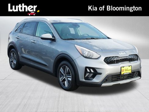 Certified 2022 Kia Niro LXS image 1