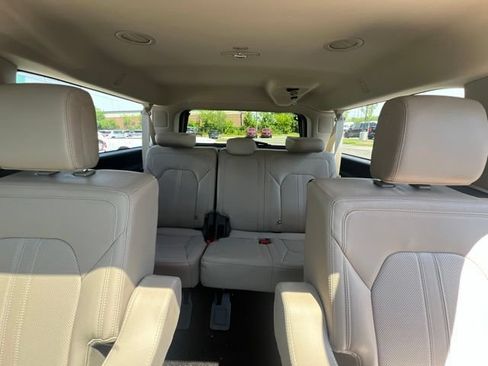 Used 2023 Ford Expedition Max Limited AWD/4WD image 19