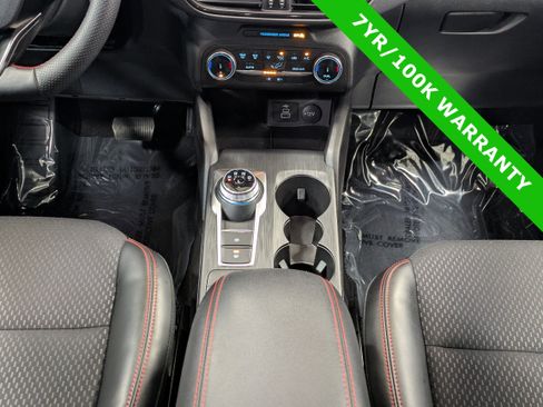 Certified 2025 Ford Escape ST-Line image 18