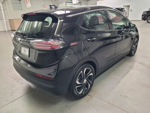 Used 2023 Chevrolet Bolt LT image 8