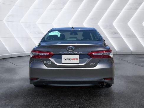 Used 2019 Toyota Camry XLE FWD image 5