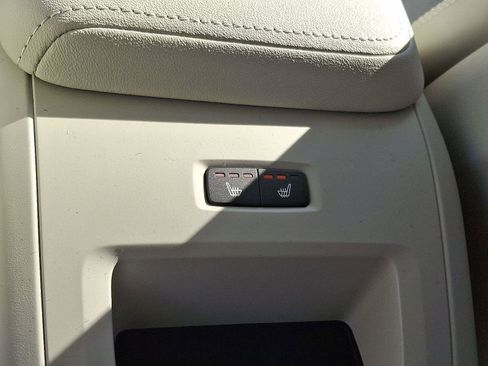 New 2026 Volvo XC60 T8 Ultra w/ Climate Package image 7