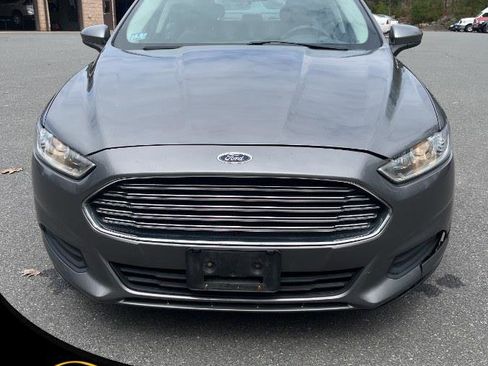 Used 2014 Ford Fusion S FWD image 2