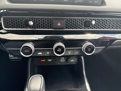 Certified 2024 Honda Civic Sport image 30