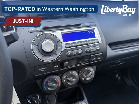 Used 2008 Honda Fit Sport image 17
