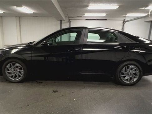 Used 2024 Hyundai Elantra SEL image 5