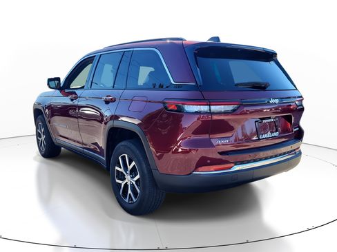 Used 2024 Jeep Grand Cherokee Limited image 5