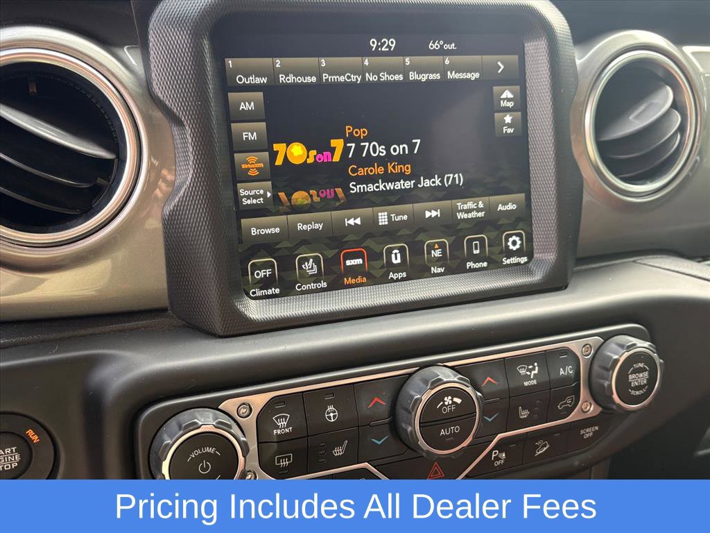 Used 2020 Jeep Wrangler Unlimited Sahara AWD/4WD image 12