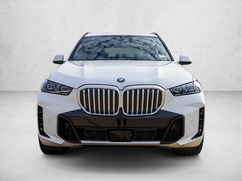 New 2026 BMW X5 xDrive50e w/ M Sport Package AWD/4WD image 2