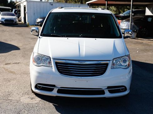 Used 2015 Chrysler Town & Country Limited Platinum w/ Trailer Tow Group image 19