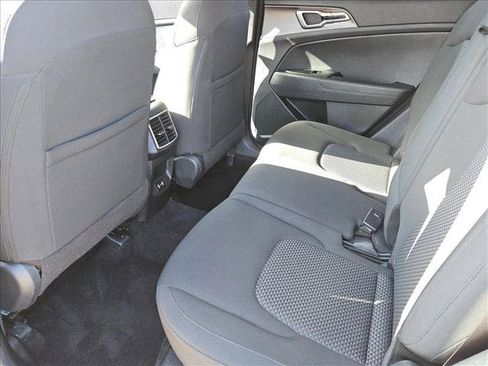 Used 2026 Kia Sportage LX FWD image 18