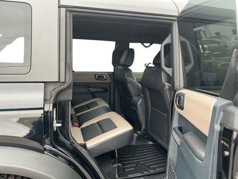 Used 2024 Ford Bronco Wildtrak image 23