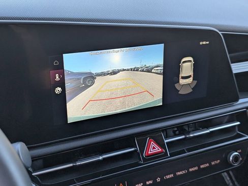 Certified 2023 Kia Niro EX image 24