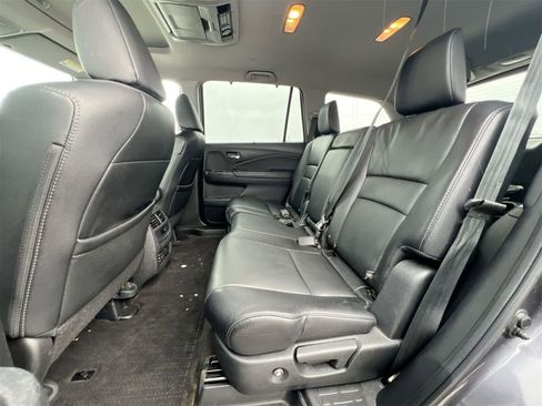 Used 2017 Honda Pilot Touring image 19