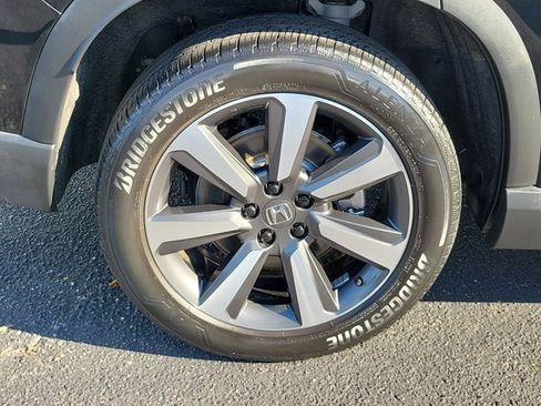 Certified 2024 Honda Pilot Touring image 38