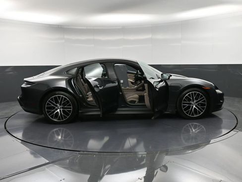 Certified 2022 Porsche Taycan image 38