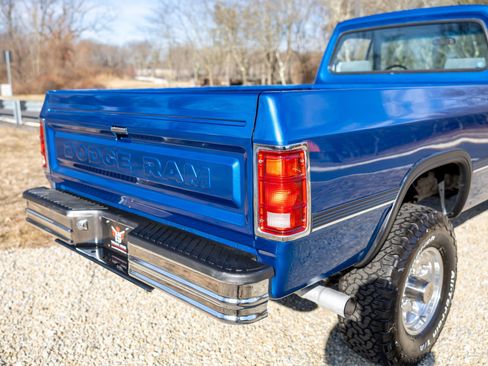 Used 1992 Dodge D/W Truck 250 image 27