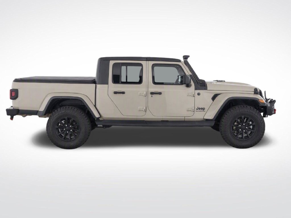 Used 2022 Jeep Gladiator Sport AWD/4WD image 8