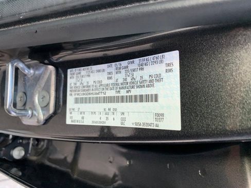 Used 2017 Ford Escape SE w/ SE Cold Weather Package AWD/4WD image 28