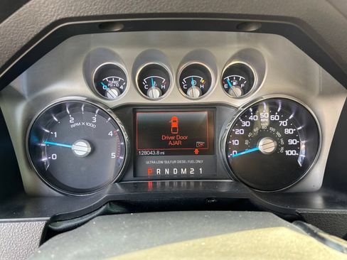 Used 2016 Ford F350 Platinum w/ Platinum Package AWD/4WD image 11