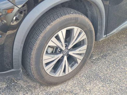 Used 2023 Nissan Rogue SV FWD image 7