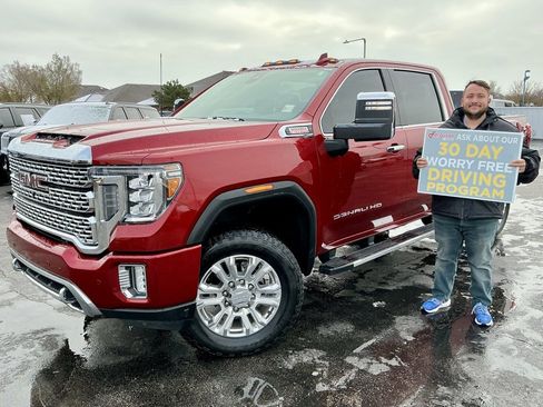 Used 2023 GMC Sierra 2500 Denali image 1