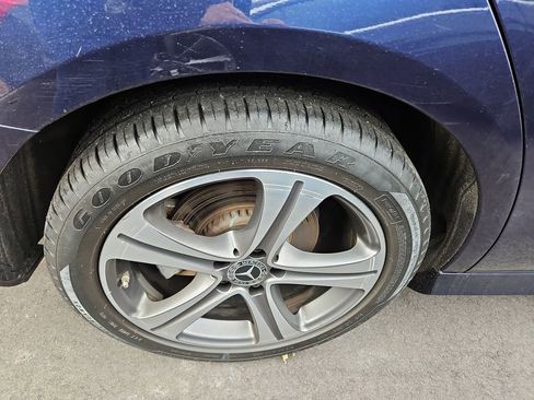 Used 2019 Mercedes-Benz E 300 4MATIC w/ Premium 1 Package image 6