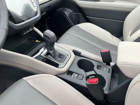 Certified 2025 Subaru Forester Limited image 19