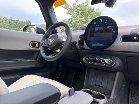 Used 2025 MINI Cooper S FWD image 6