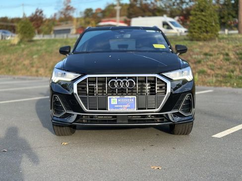 Certified 2025 Audi Q3 2.0T Premium image 10