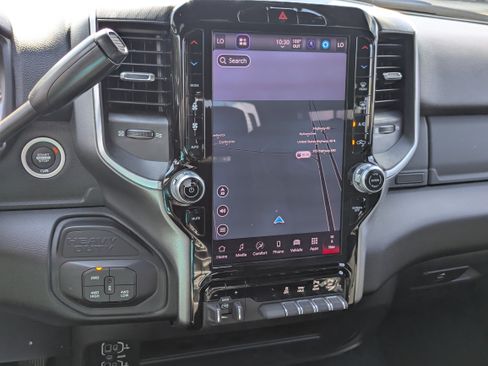Used 2025 RAM 2500 Big Horn AWD/4WD image 11