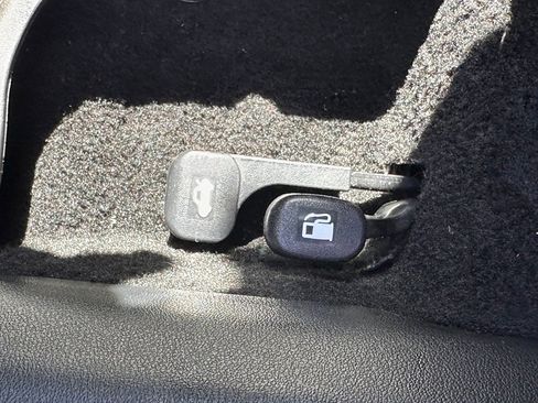 Used 2025 Kia K4 LXS image 22