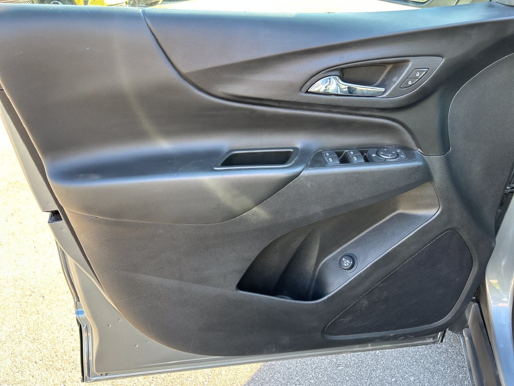 Used 2023 Chevrolet Equinox LT FWD image 17