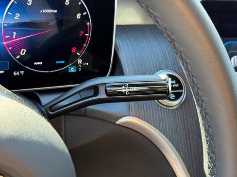 Certified 2025 Mercedes-Benz GLC 300 image 28