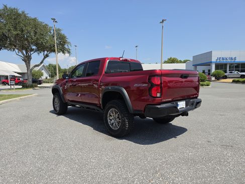 New 2026 Chevrolet Colorado ZR2 w/ Technology Package AWD/4WD image 7