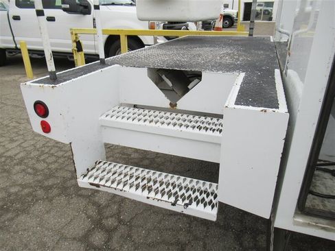 Used 2013 Ford F450 XL w/ Snow Plow Prep Pkg image 12
