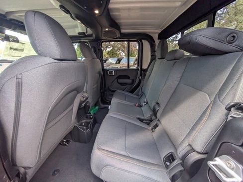 New 2026 Jeep Gladiator Sport AWD/4WD image 12
